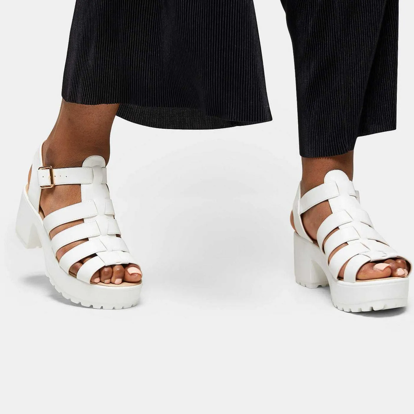 Damskie KOI footwear Szpilki Na Platformie^Biale Sandaly Na Grubej Platformie Z Paskiem I Paskiem