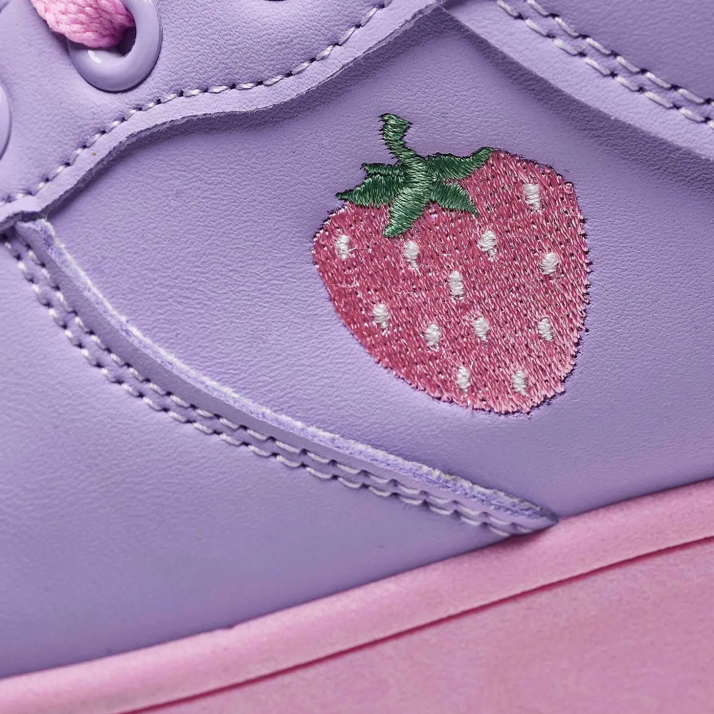 Damskie KOI footwear Grube Tenisówki^Buty Sportowe Na Platformie Sweet Strawberry W Kolorze Fioletowym