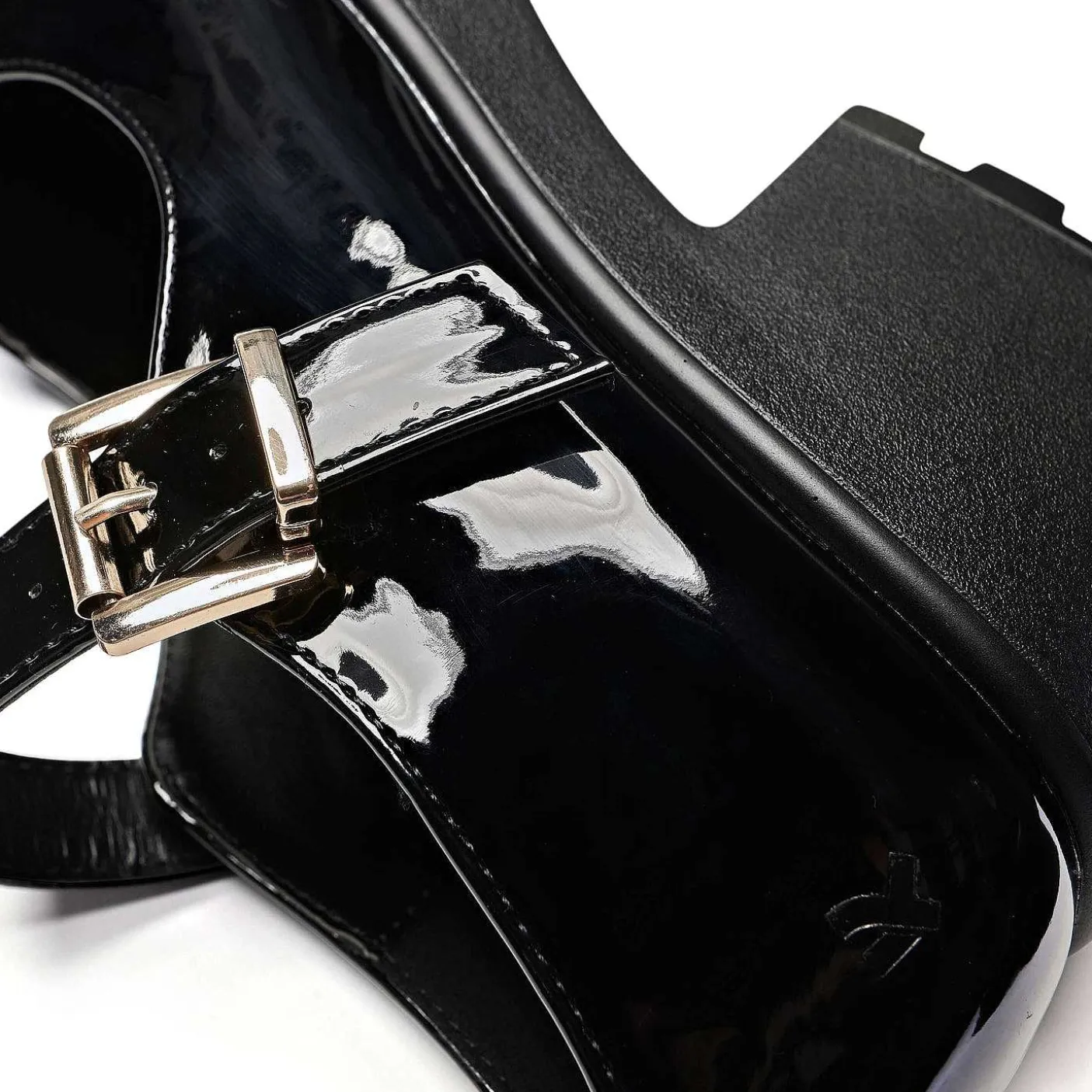 czarne_buty_mary_jane_na_grubej_platformie_9-1.webp Damskie KOI footwear Mary Janes Na Obcasie^Czarne Buty Mary Jane Na Grubej Platformie