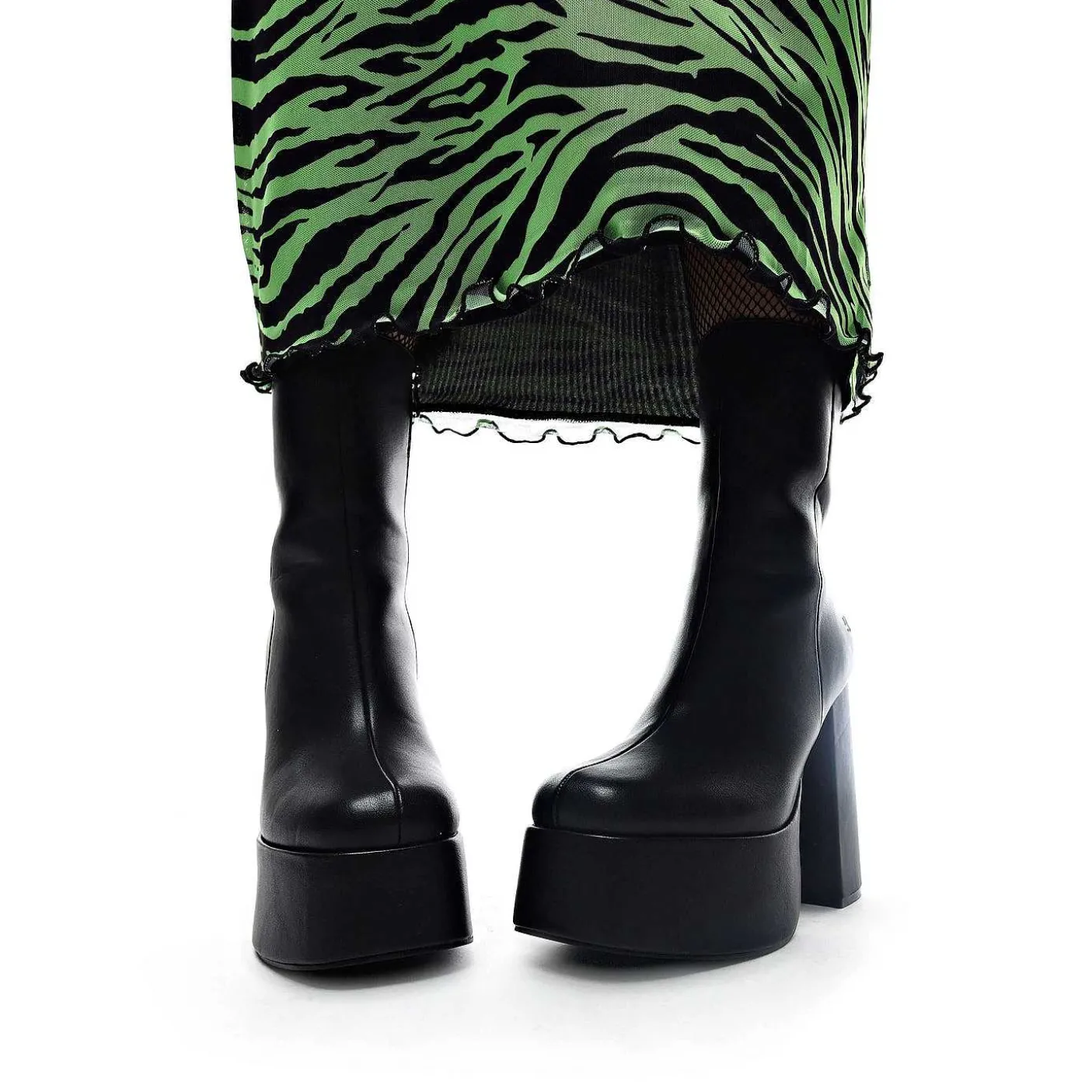 czarne_buty_na_obcasie_lexus_na_platformie_2-1.webp Damskie KOI footwear Buty Na Obcasie^Czarne Buty Na Obcasie Lexus Na Platformie