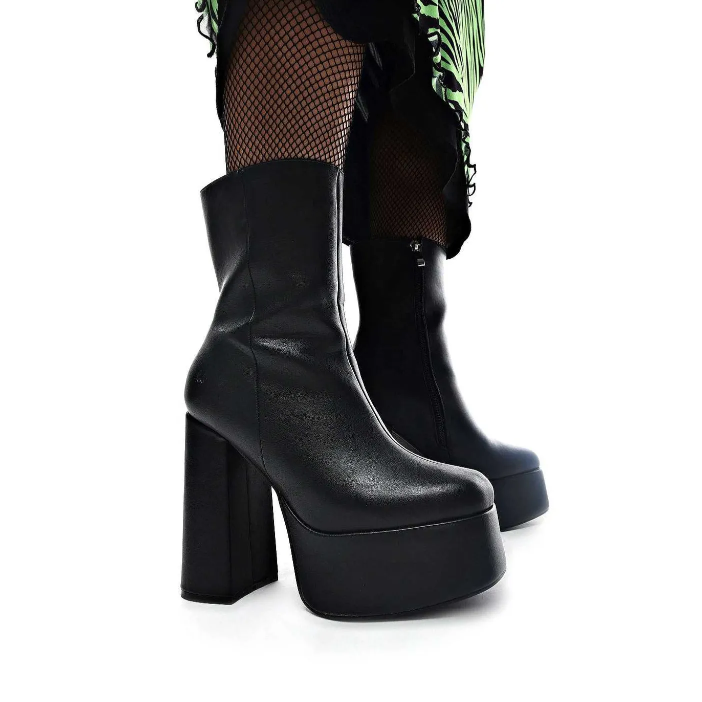 czarne_buty_na_obcasie_lexus_na_platformie_4-1.webp Damskie KOI footwear Buty Na Obcasie^Czarne Buty Na Obcasie Lexus Na Platformie