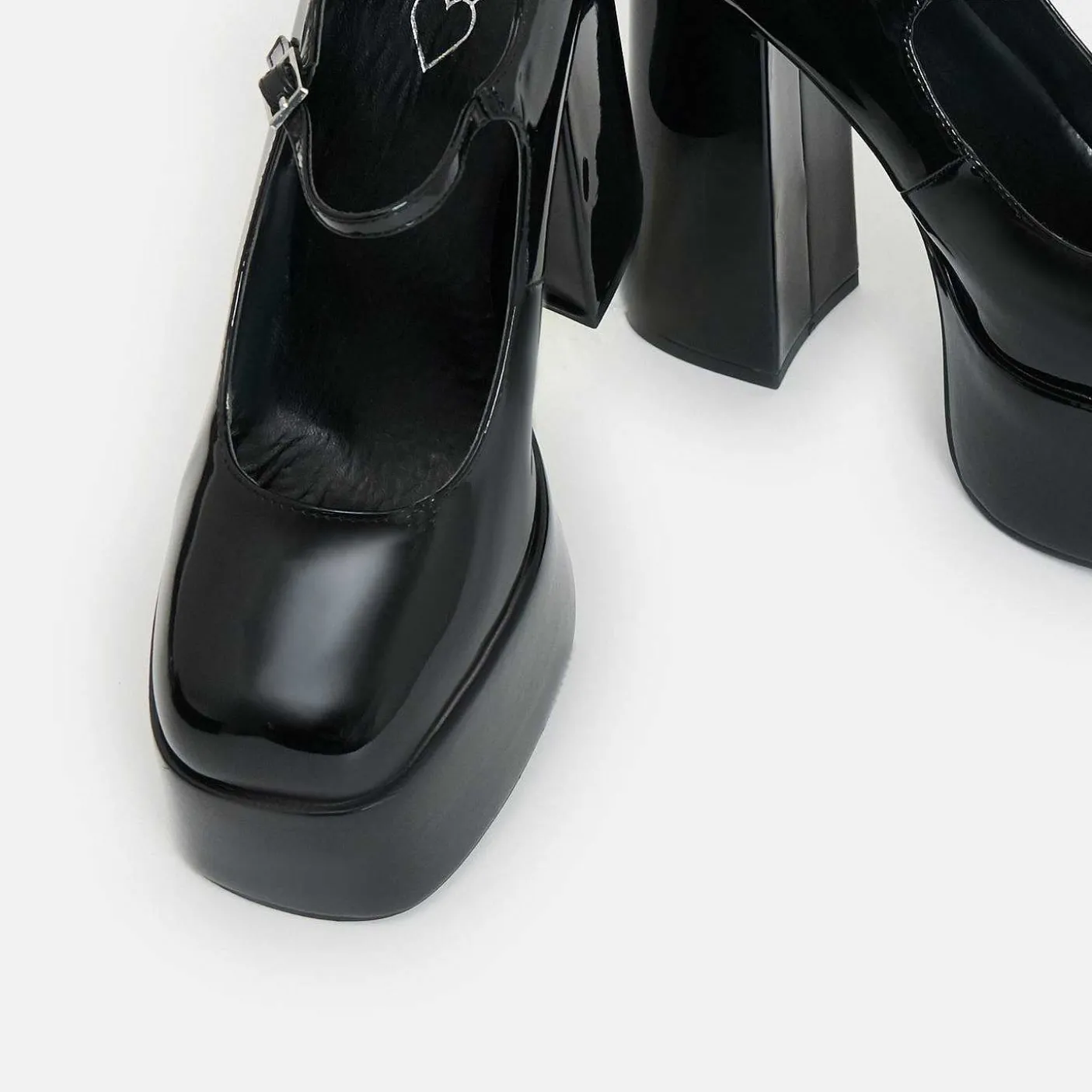 Damskie KOI footwear Szpilki Na Platformie^Czarne Lakierowane Szpilki Na Platformie W Kolorze Darkbloom