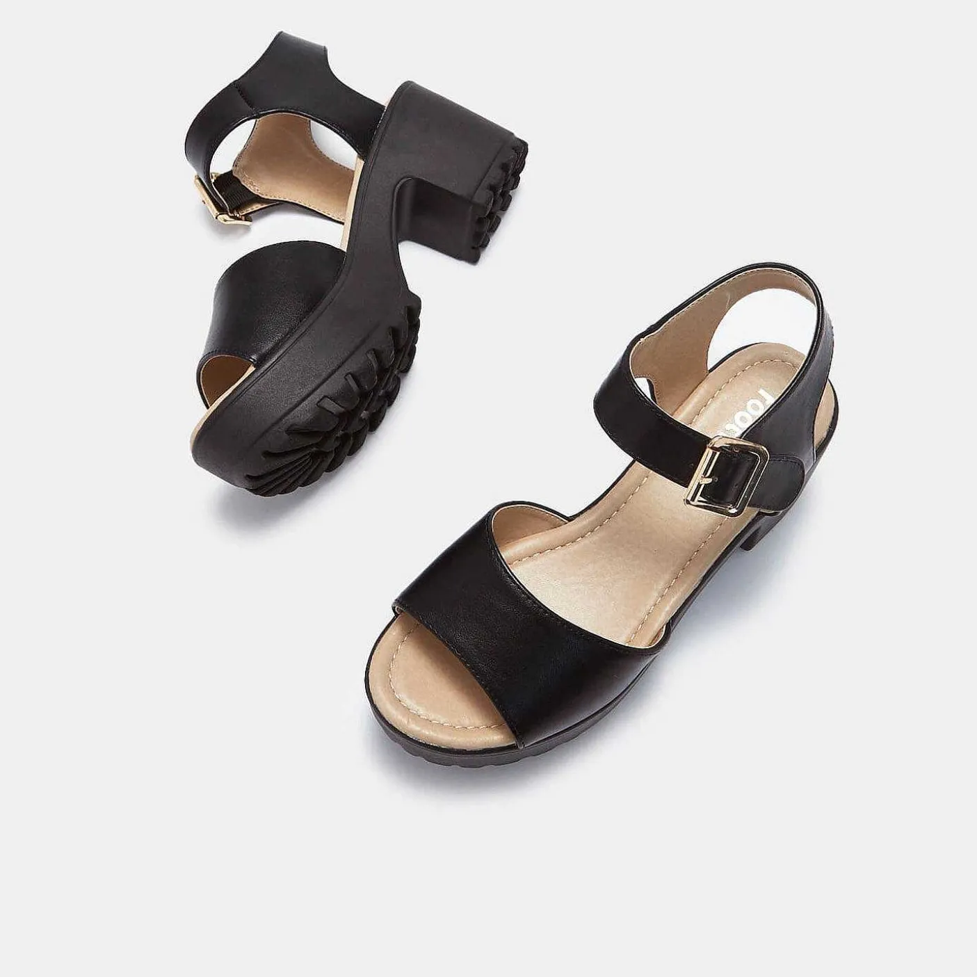 Damskie KOI footwear Sandaly Na Platformie^Czarne Sandaly Na Grubej Platformie Z Paskiem Na Kostce