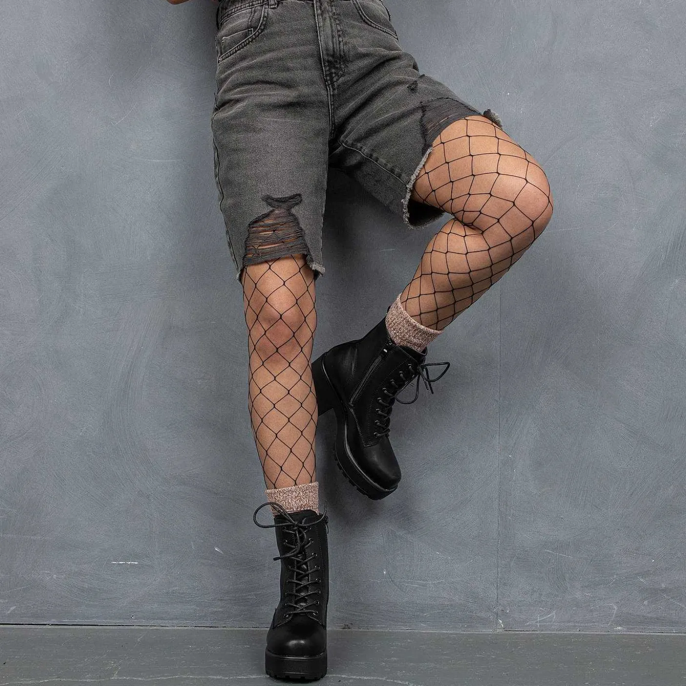 Damskie KOI footwear Buty Do Kostki^Czarne Skorzane Buty Wojskowe Na Grubej Platformie W Rozmiarze 10