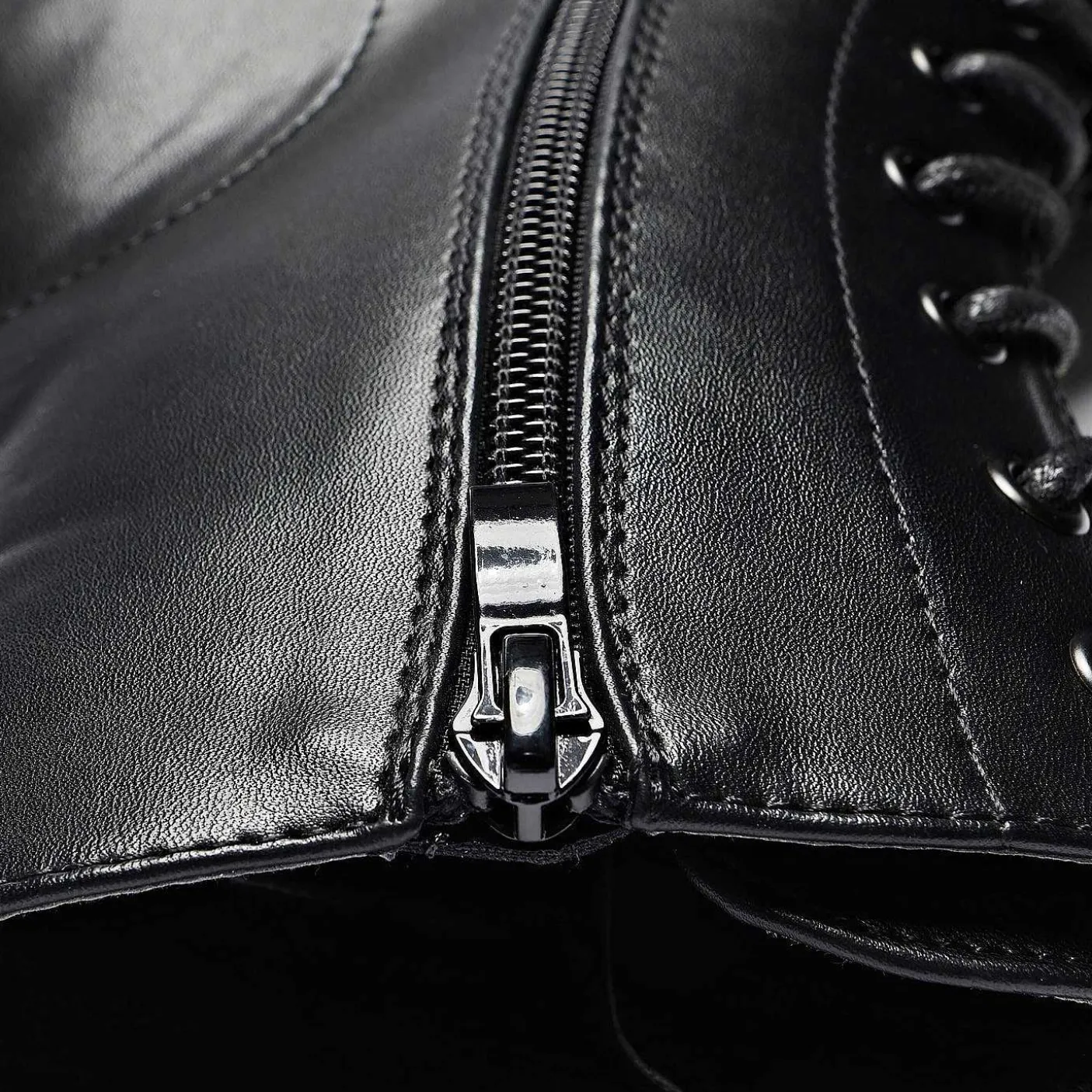 Damskie KOI footwear Buty Do Kostki^Czarne Skorzane Buty Wojskowe Na Grubej Platformie W Rozmiarze 10