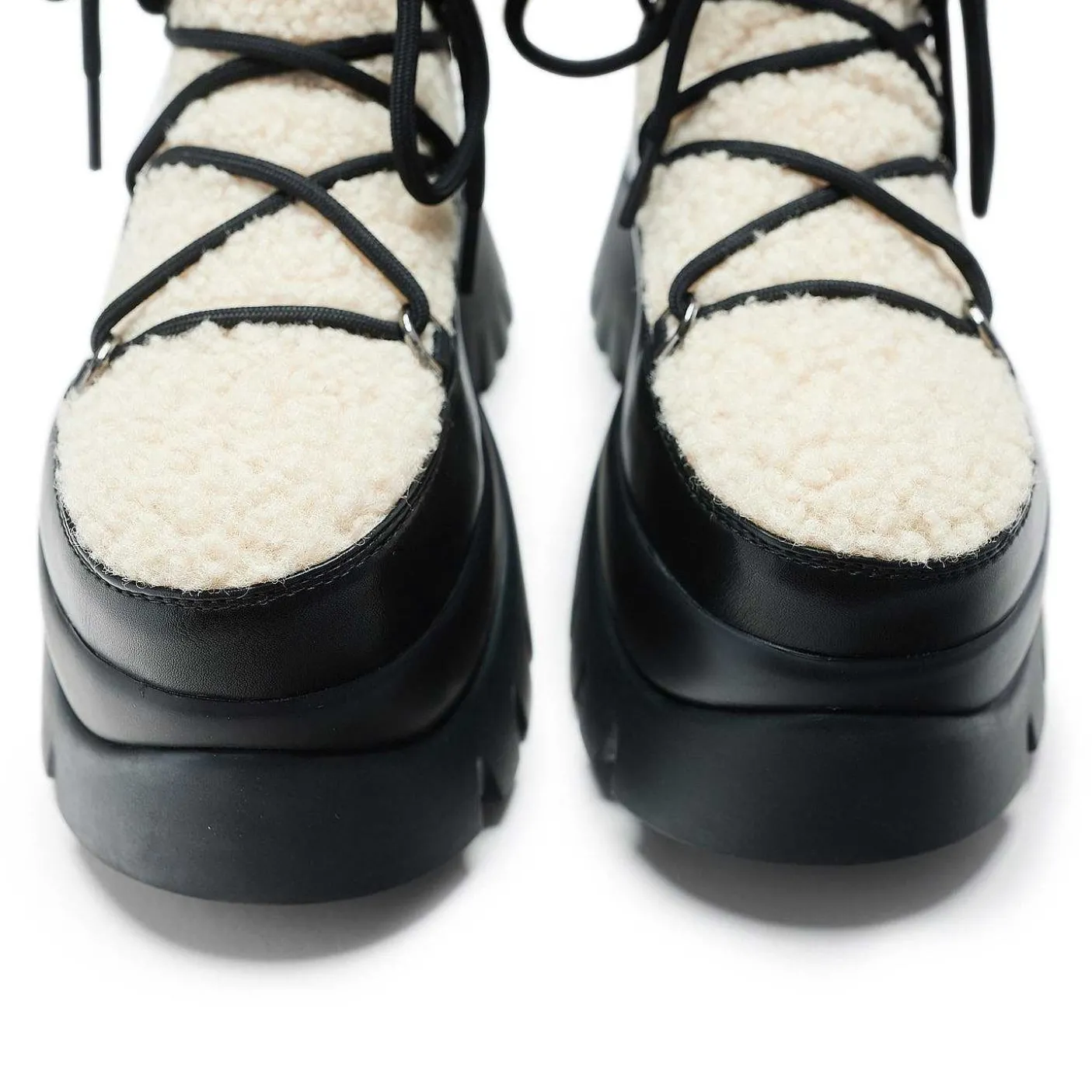 kremowe_puszyste_buty_zimowe_vilun__buty_sniegowe_i_zimowe__obuwie_koi_5.webp Damskie KOI footwear Buty Platformowe^Kremowe Puszyste Buty Zimowe Vilun | Buty Sniegowe I Zimowe | Obuwie Koi