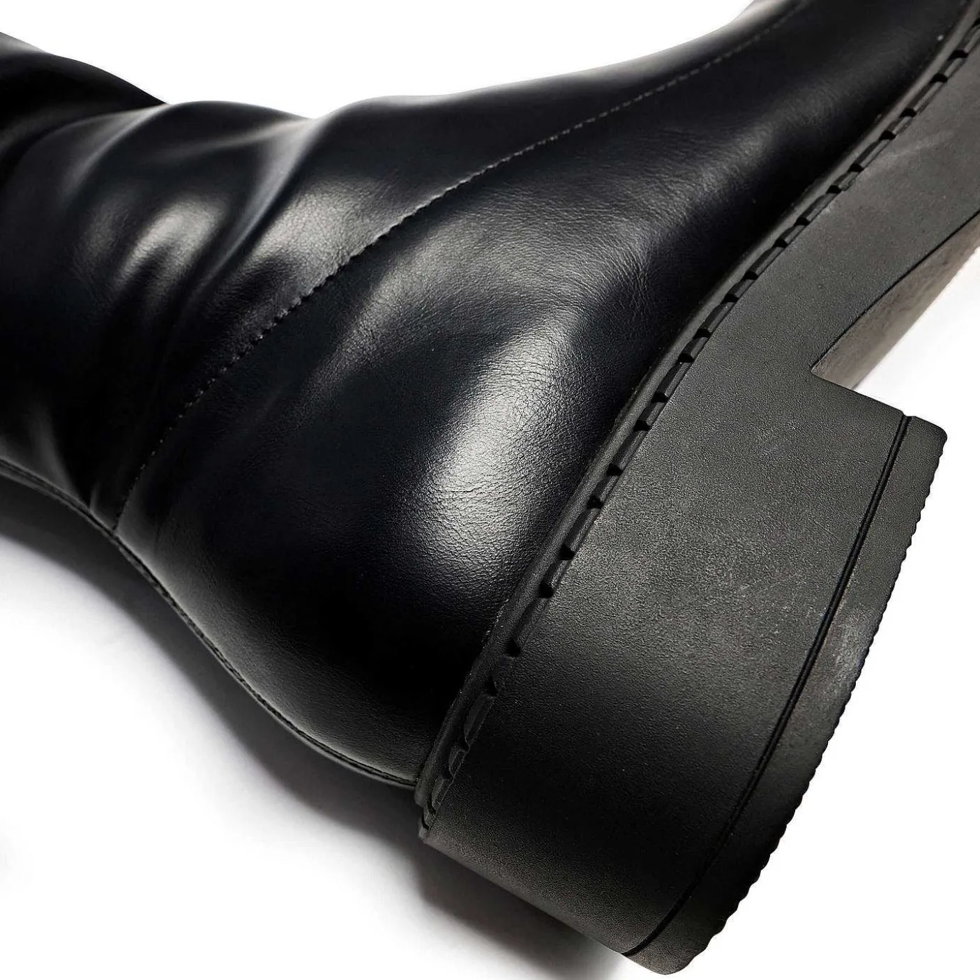 wysokie_buty_za_kolano_commander_w_duzych_rozmiarach_9-1.webp Damskie KOI footwear Buty Platformowe^Wysokie Buty Za Kolano Commander W Duzych Rozmiarach