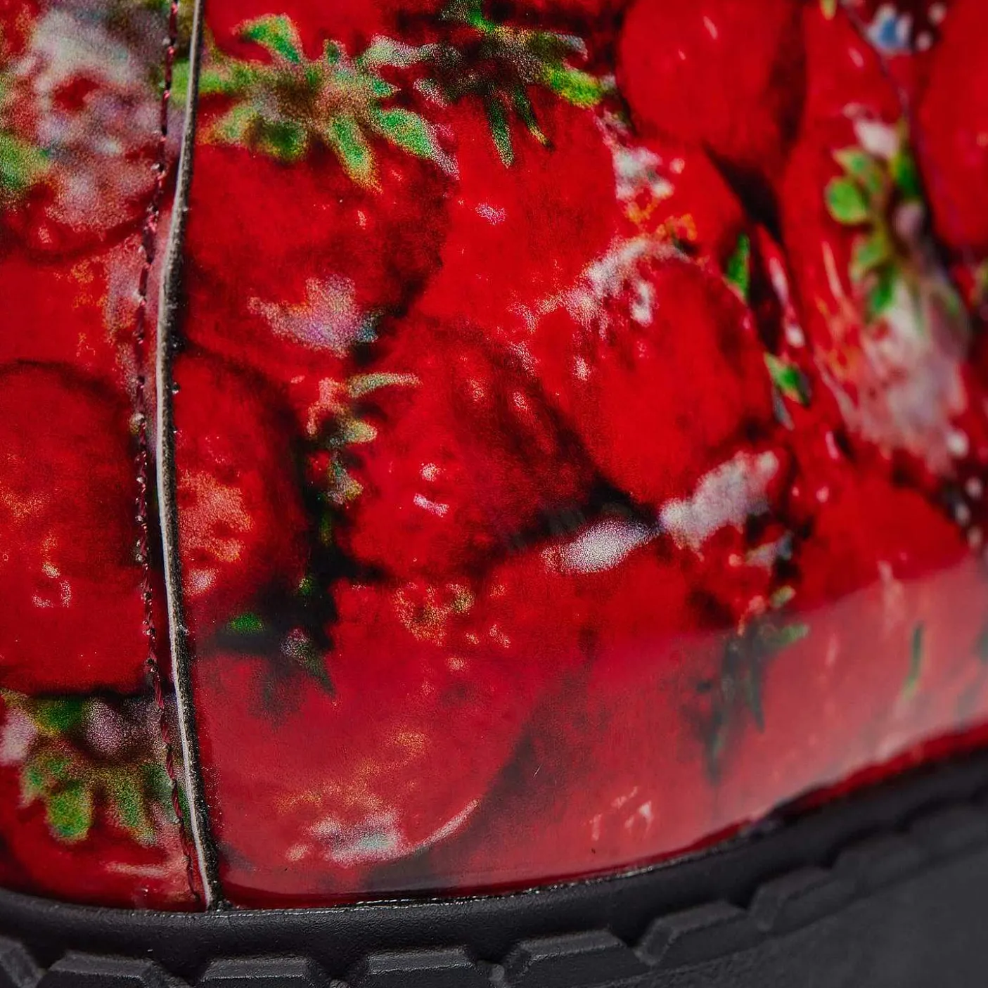 zamrozone_truskawki_zmien_buty_4.webp Damskie KOI footwear Buty Platformowe^Zamrozone Truskawki Zmien Buty